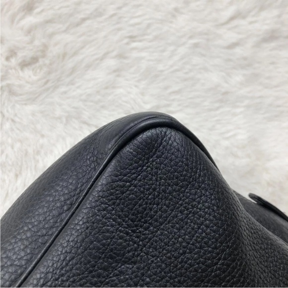Gucci Black Leather Shoulder Bag - Picture 8 of 16